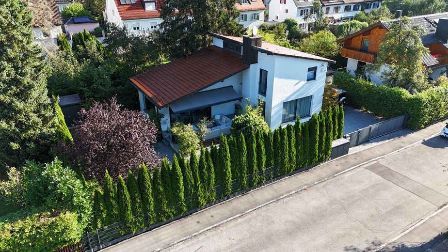 Casa unifamiliare progettata da un architetto con soleggiato orientamento sud-ovest – Hausansicht