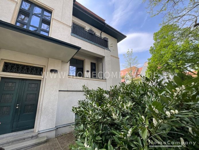 28024 HomeCompany Dresden Möbliert/Furnished 2-Zimmer Apartment  im Herzen der Radeberger Vorstadt mit 2 Balkonen max. 2 Personen – 7f9494b6f5d9a68b90dd7f981af812fad99d79e3.jpg