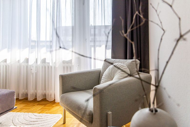 Business Living Bamberg | Totalmente amueblado · Todo incluido · Ubicación privilegiada – Stilvoll möbliertes Wohnzimmer