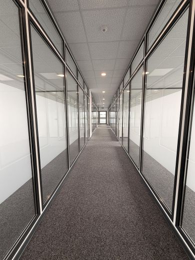 Zonder makelaarscourtage / moderne individuele kantoren / kantoren van 26 - 62 m² / all-in huur / bedrijfsbelastingtarief 330 % – Foto 7