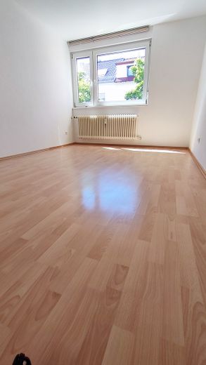 3 Zimmer Wohnung mit Gartenbenutzung – Schlafzimmer