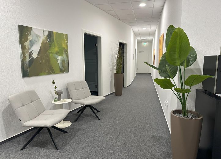 Moderne Büros & Coworking in Göppingen – vom Arbeitsplatz bis zur 200 m² Einheit – Aufenhaltsbereich