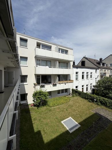 Bright 1.5-room apartment near Hamburg University of Technology with balcony – Garten