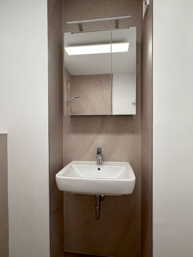 neues Bad: Waschtisch