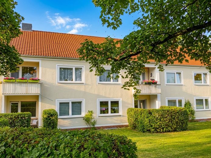 Helle 2-Zimmer-Whg. mit TERRASSE und Wannenbad – Außenansicht