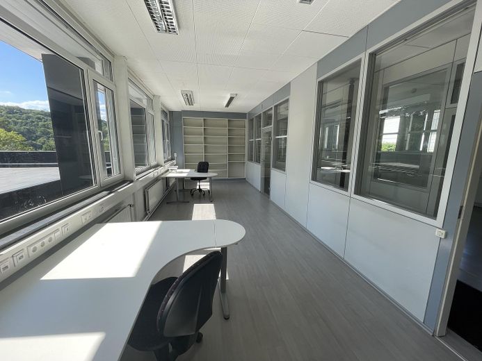 Attraktive Gewerberäume in ruhiger Waldrandlage – Foto 9