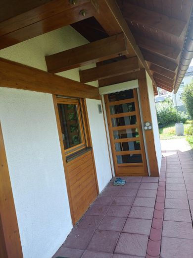 Einzigartiges Holzhaus im Grünen in Randlage und doch zentral – Foto 41