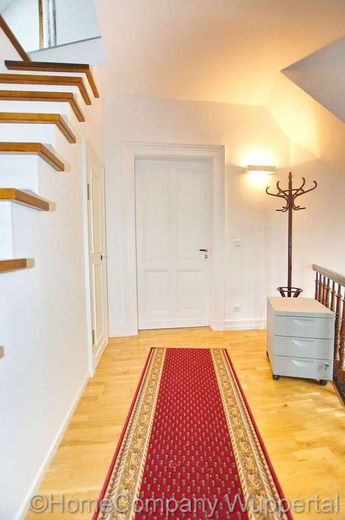 Fascino squisito di un edificio storico! Elegante appartamento nel quartiere Briller con DSL e posto a sedere in giardino – 77bd3866769384aa764189fec9f6a48f78770913.jpg