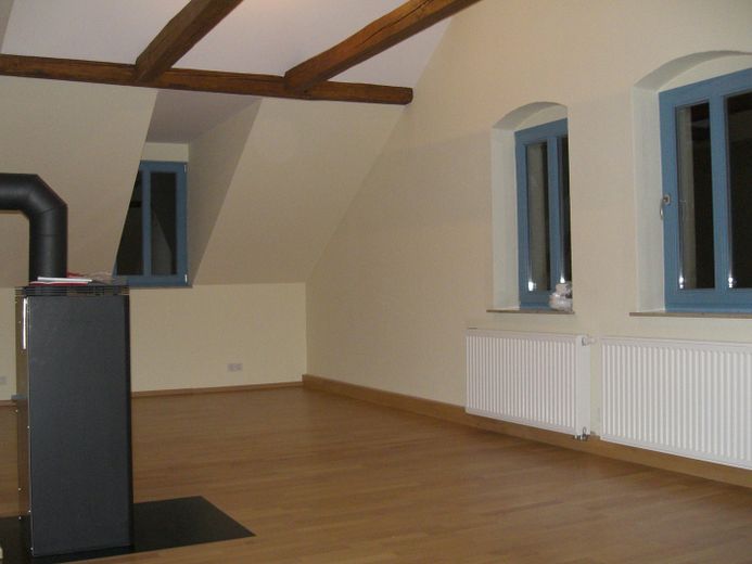 Denkmalgeschütztes Wohn- und Geschäftshaus direkt gegenüber dem Schloss Klippenstein – AB. 2.OG Wohnzimmer