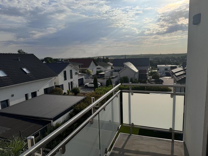 Wohntraum in beliebter Lage von Saulheim (provisionsfrei!) – Balkon Büro