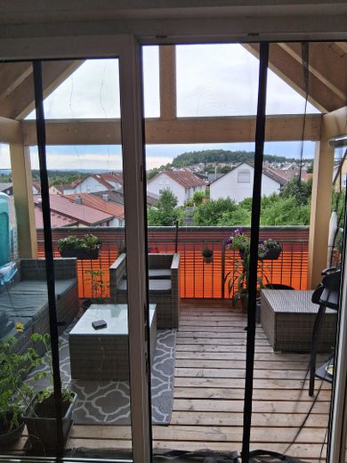 Appartement mansardé avec vue dégagée – Balkon