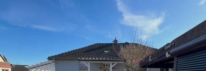 wymarzony bungalow rodzinny z 6,5 pokojami i basenem w Wedemark – Hofansicht