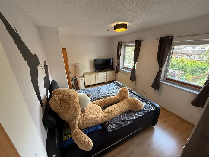 Schlafzimmer 1