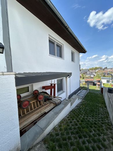 Weg in den Garten aussen