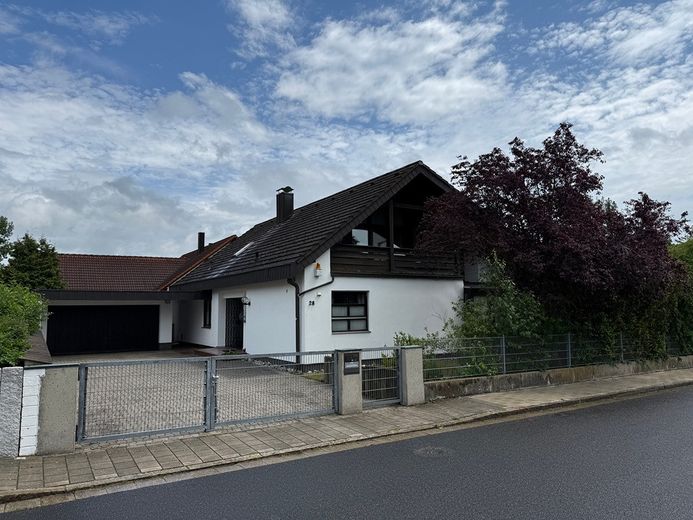 Freistehendes Architektenhaus in bester Lage – Foto 1
