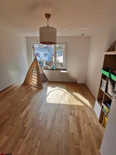 Moderna casa a schiera d’angolo con impianto fotovoltaico, pompa di calore e smart home a Flein – Photo 8