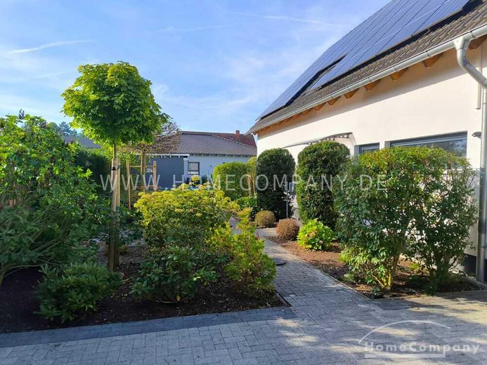Zeer mooi, comfortabel huis met tuin, ca. 800 m² perceel en dubbele carport – c234193cf3f6632ad0b837ef4ef9f26031af7f4c.jpg