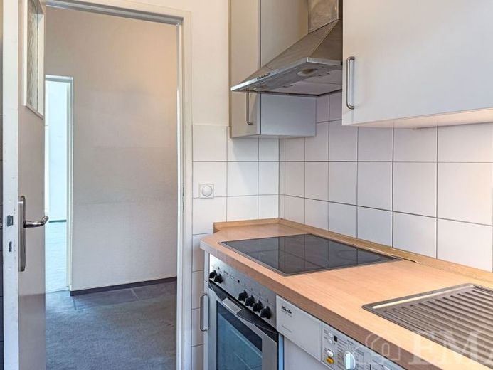 Appartement central de trois pièces avec un plan généreux – Photo 1