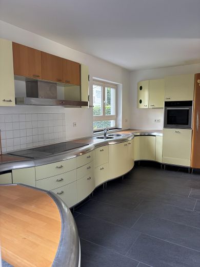 Helles, freistehendes Einfamilienhaus mit großem Garten in Bad Nauheim – Nieder-Mörlen – Küche, Erdgeschoss