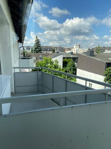 Francoforte Niederrad: Bellissimo appartamento di 2 locali con balcone – Balkon