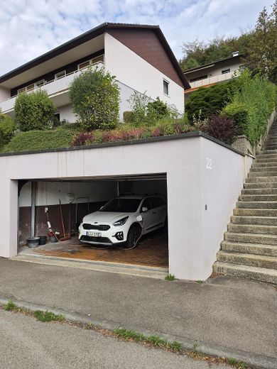 Provisionsfrei: Großzügiges Einfamilienhaus in ruhiger Aussichtslage mit teilbarem Großgrundstück – Treppenzugang