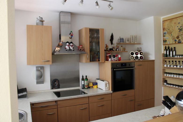 - sin comisión - Amplio piso de 5 habitaciones en planta baja en Ebersberg con piscina en el jardín privado – Küche
