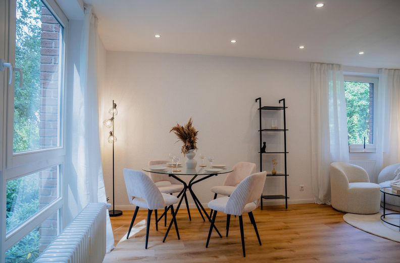 HEMEN TESLİM - TERCİHLİ KONUMDA OTOPARKLI GÜZEL 2 ODALI DAİRE – Wohnzimmer