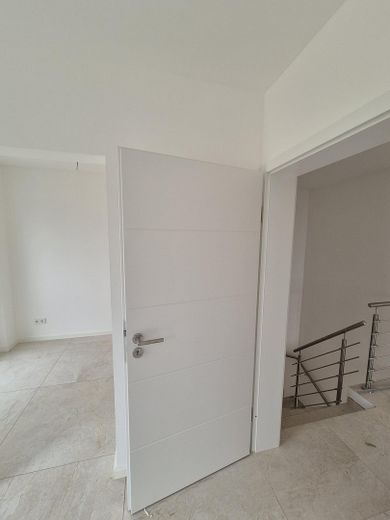Doppelhaushälfte Neubau in Gehrden/Northen – Türoptik