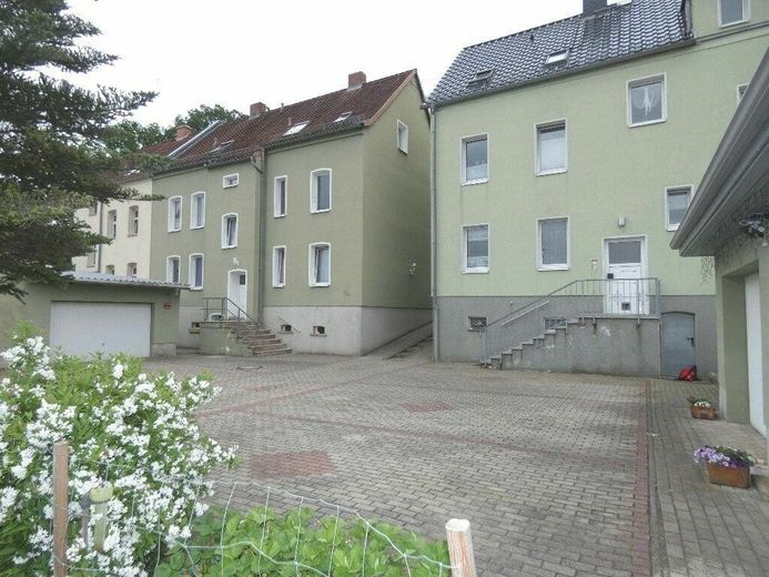 Frisch sanierte Wohnung mit effizientem Grundriss – Ansicht hinten (Hof)