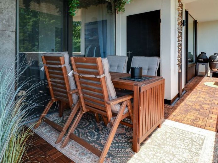 Eigentumswohnung mit Tiefgaragenstellplatz und großen Balkon – Foto 1