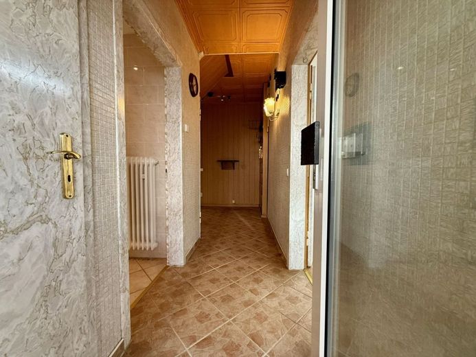 Menden: Flexibler Altbau mit reichlich Platz und vielen Optionen! – Erdgeschoss: Flur
