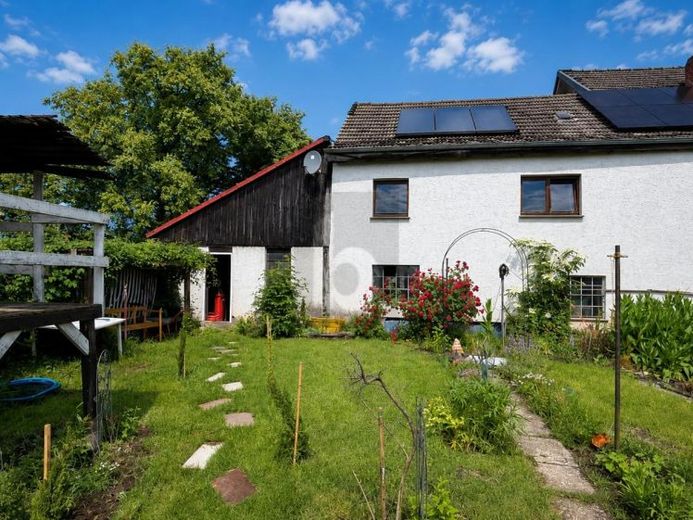 LIVING CLOSE TO NATURE IN A QUIET SURROUNDINGS – Foto 1