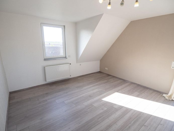 Charmante 3Z-Maisonette-Wohnung mit großem Balkon und Blick ins Grüne in Stolberg-Donnerberg – Wohnzimmer