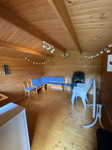 Gartenhütte Innenansicht