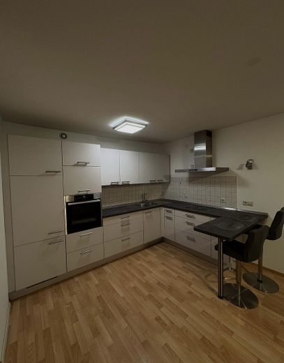 Charmante möbilierte 1-Zimmerwohnung mit Loggia – Küche