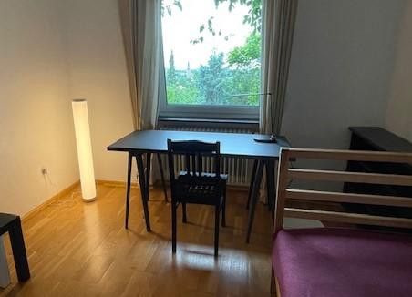 Schlaf-/Arbeitszimmer