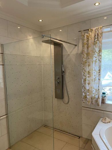 WRS Immobilien - Bad - bodenti