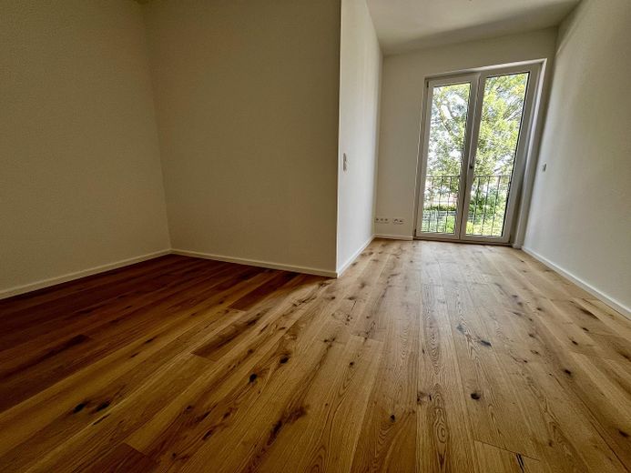 Lichtdurchflutete 4-Zimmer-Wohnung mit Südbalkon in den Wolf Höfe – Arbeitszimmer 