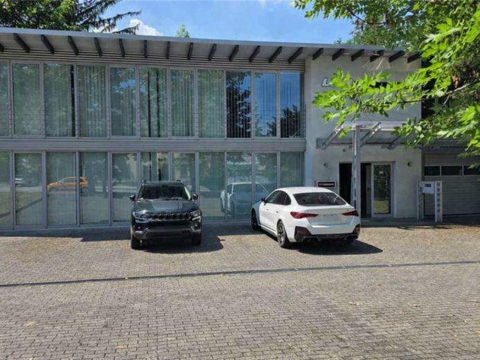 *** Local commercial dans un emplacement de premier ordre, directement au Südring *** – Foto 1