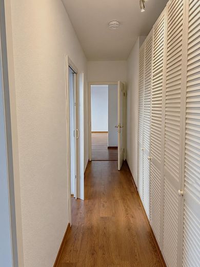 Ffm-Sachsenhausen: seltene Gelegenheit! 3 ZKB im EG, 93m² mit großer Terrasse + 75m² Grünfläche! – Kinderzimmer
