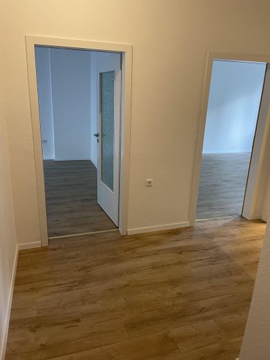 Innenstadt Ost am Westfalenpark: 3,5-Zi.-Wohnung mit Südwestbalkon und Küche! – Flur
