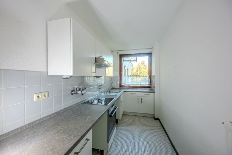 Attraktives Rahlstedt: Balkon miot 2-Zimmer Wohnung mit Tiefgaragenplatz kutzfristig verfügbar. – Küche