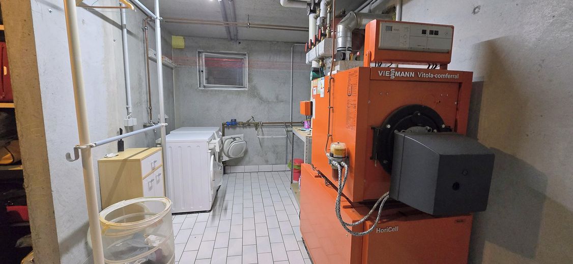 Skandynawski dom marzeń niedaleko Stuttgartu i Ludwigsburga – z mieszkaniem dla gości i połączeniem kolei miejskiej S-Bahn – UG Heizung/Waschmaschine
