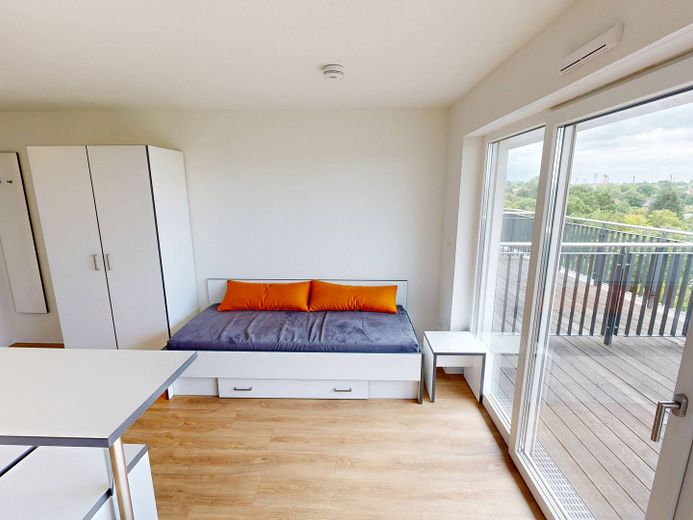 FOR STUDENTS ONLY: Modernes 1-Zimmer-Apartment mit EBK und ALL-IN-MIETE in Ottensen – Ansicht II: Wohn- und Schlafz…