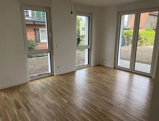 Elegante vivienda de obra nueva con jardín propio a las afueras de Berlín – Wohnbereich