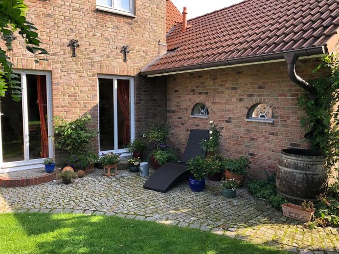 Landhaus "Rose Garden" direkt vor Sylt zu verkaufen! – Ausgang Wohnbereich zum Garten