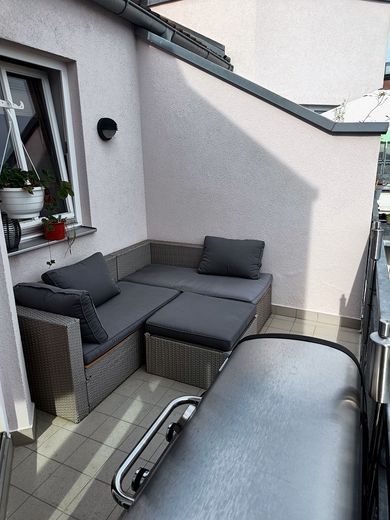 Schöne 2-Zimmer-Wohnung mit gehobener Innenausstattung mit EBK in Regensburger Westen – Foto 2