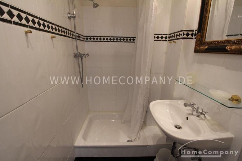 Piccolo appartamento elegante in una splendida villa Art Nouveau – 68a1d809eb67d664a5504b16cfb20b5c12b25db6.jpg