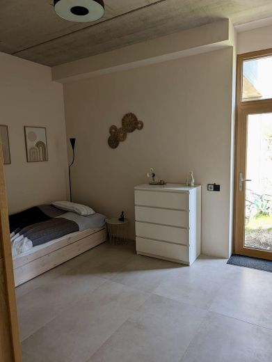 Hochwertiges Architektenhaus im Bauhausstil – Saarbrücken-Ensheim – UG Gäste