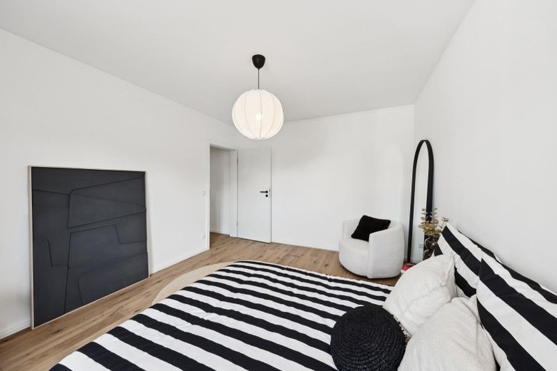 Renovierte 3-Zimmer-Wohnung – sofort bezugsfertig & provisionsfrei – Schlafzimmer